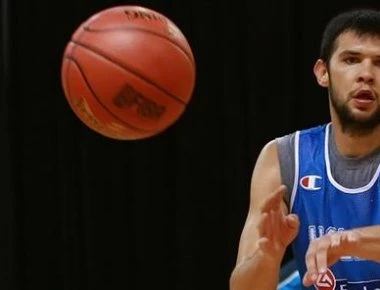 Ελλάδα-Γαλλία: Οργή Παπανικολάου στο φιλικό - Αποβλήθηκε και τράβηξε τον συναγερμό του γηπέδου!